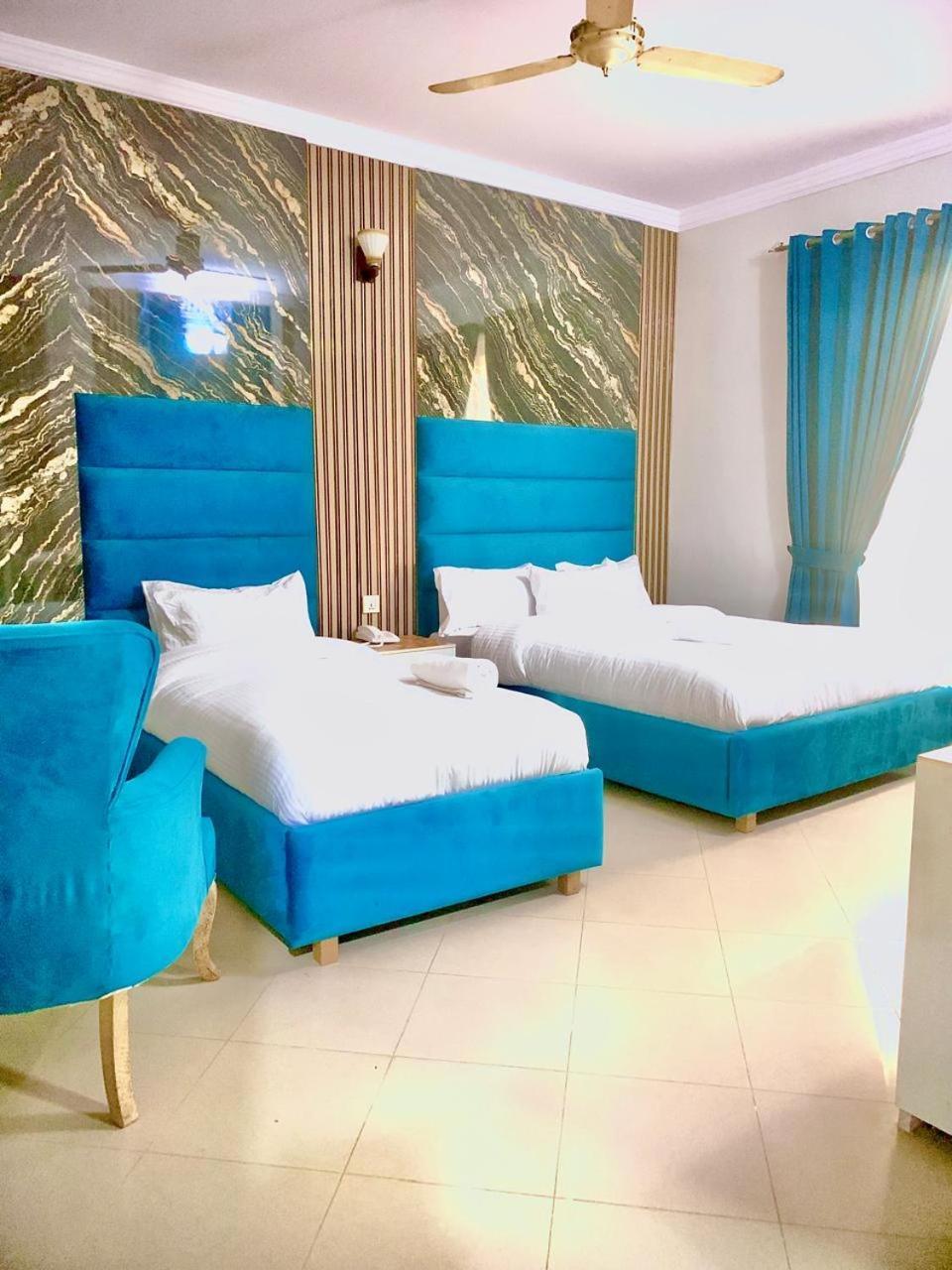 اسلام اباد Royal Serena Residency الغرفة الصورة